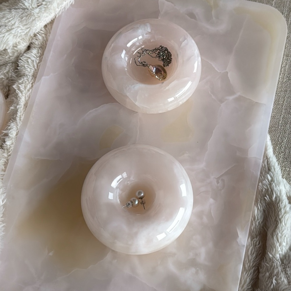 Elegant Cream Pink Jewelry Holder.
